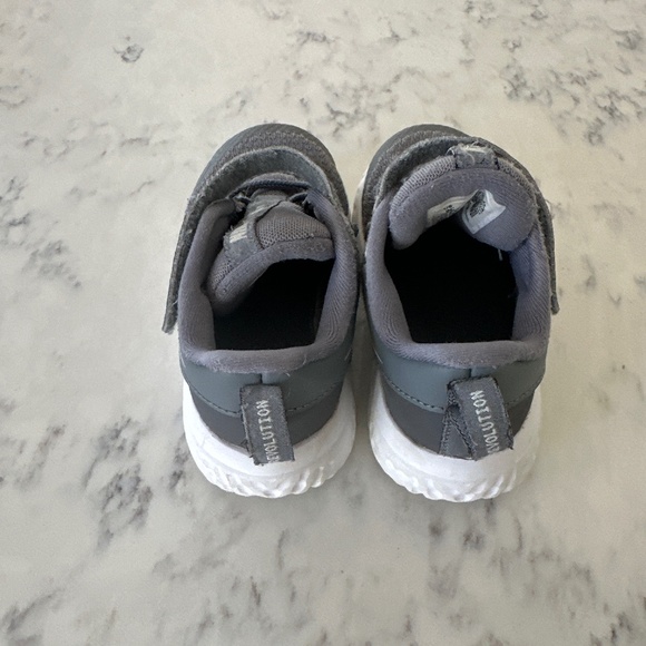 Nike Revolution Kids Sneakers - Picture 3 of 3